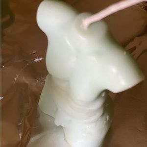 Ripped Hami Melon Love Your Body Massage Candle